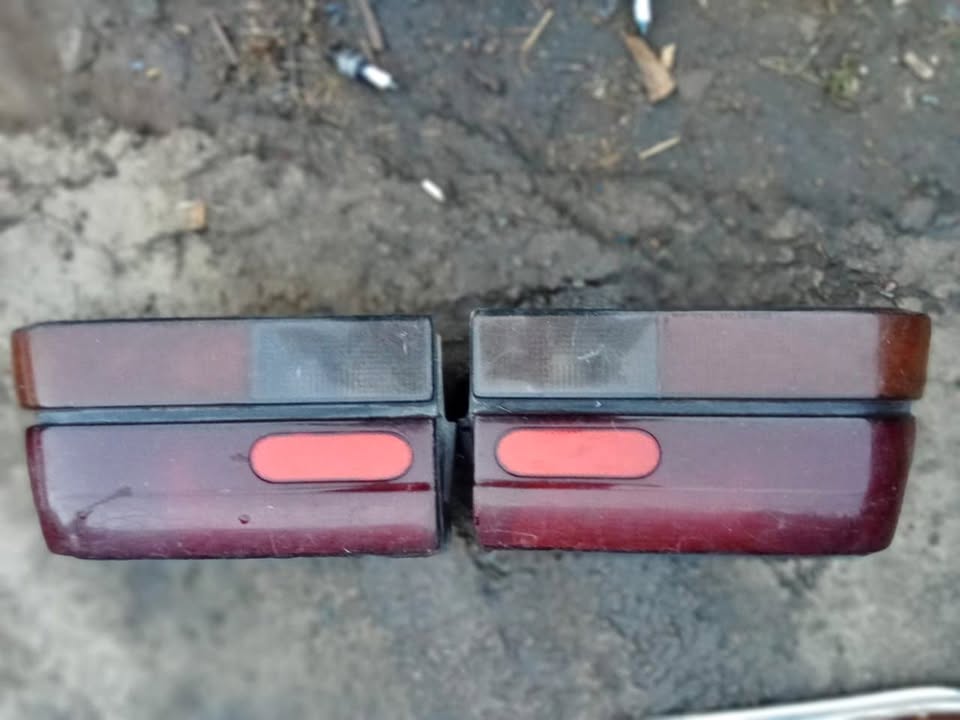 Nissan Sentra box shape right tail light - Private Seller Nissan Sentra box shape right tail light - Private Seller