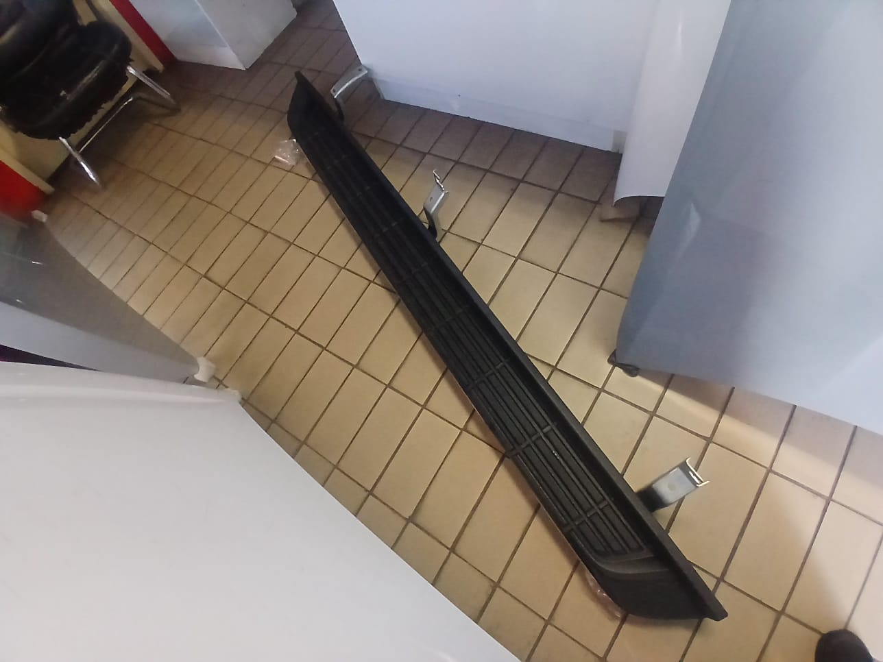 2017 FORD RANGER T7 SIDE STEP BRAND NEW LEFT SIDE ONLY