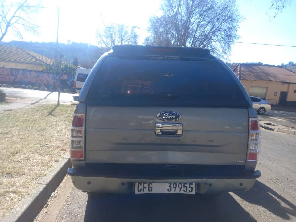 2011 Ford Ranger 3.0 Diesel,  Manual 4x2, Blue, Leather Seats.