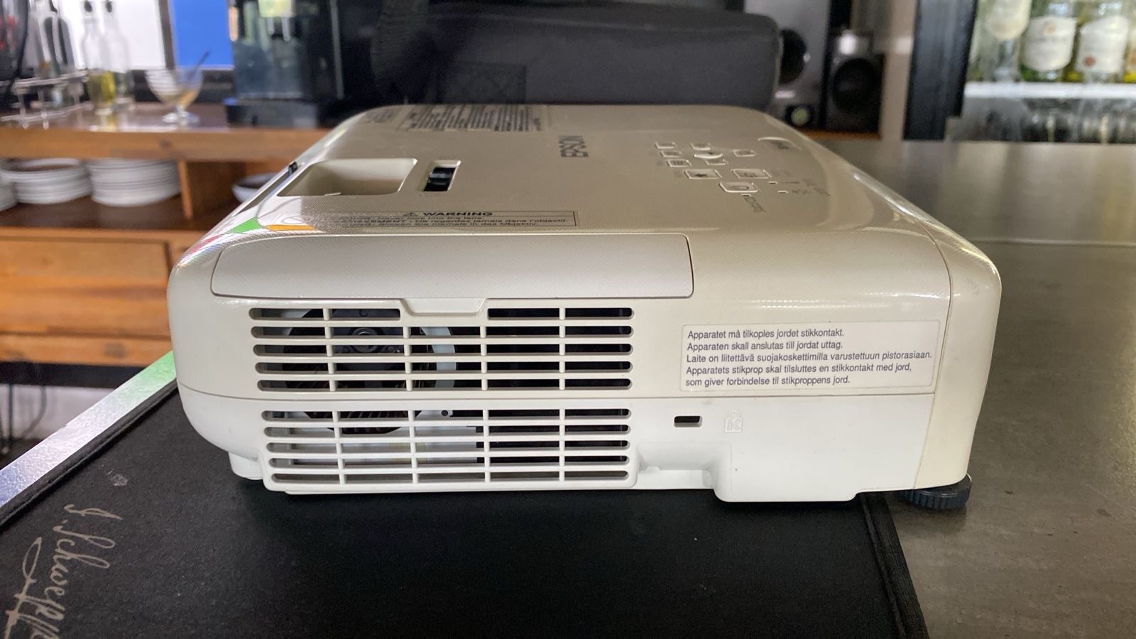 Epson projector H720 B
