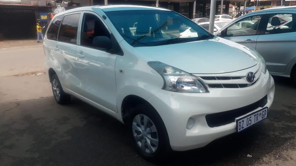 TOYOTA AVANZA 1.5 2012