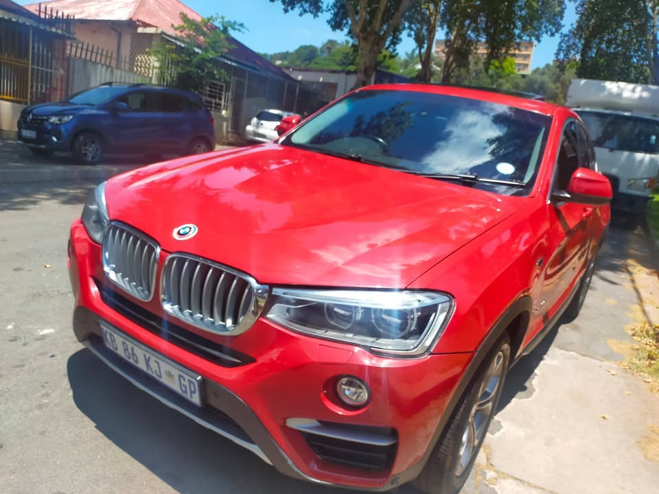 2017 BMW X4 XDRIVE 2.0 Diesel, Maroon Color, Mileage 82000kms Sunroof, Reverse Camer