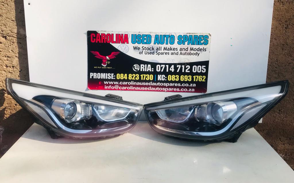 Hyundai IX35 left and right halogen headlight with chrome - Private Seller Hyundai IX35 left and right halogen headlight with chrome - Private Seller