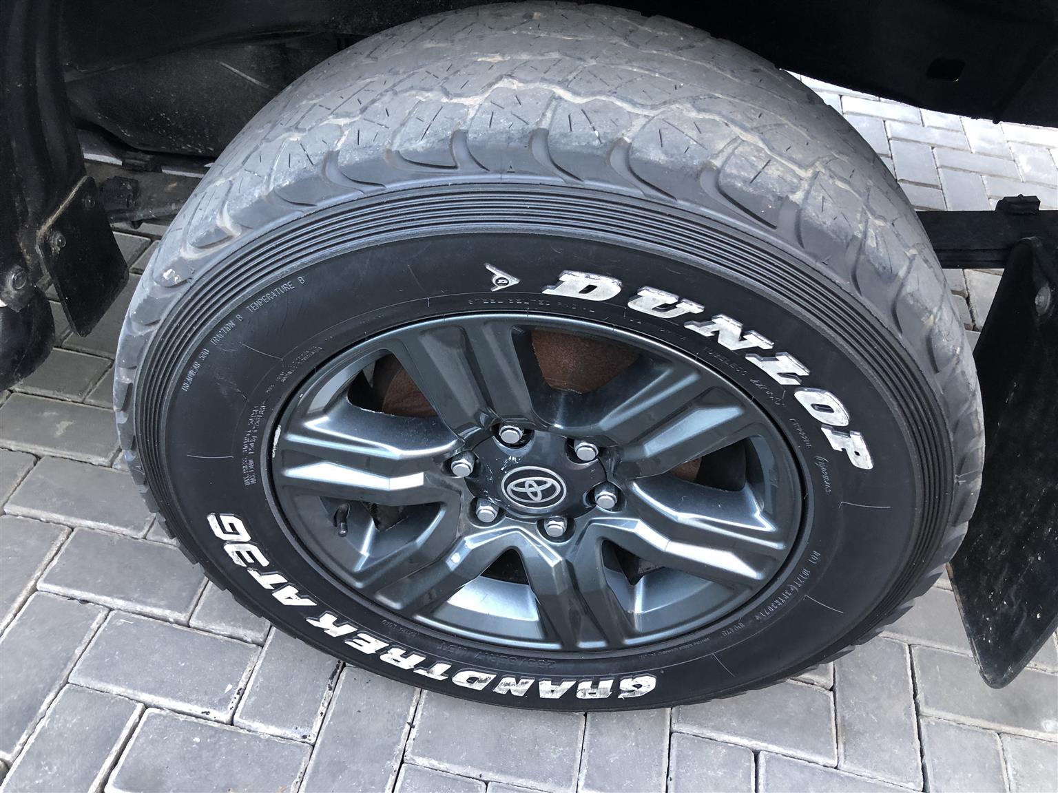 Used 2021 Toyota Hilux 2.4GD-6 double cab 4x4 Raider manual - Private Seller Used 2021 Toyota Hilux 2.4GD-6 double cab 4x4 Raider manual - Private Seller