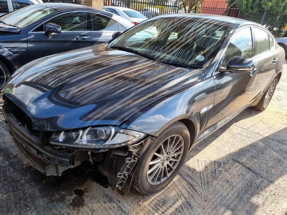 2012 Jaguar xf 2.2d stripping as spares face-lift