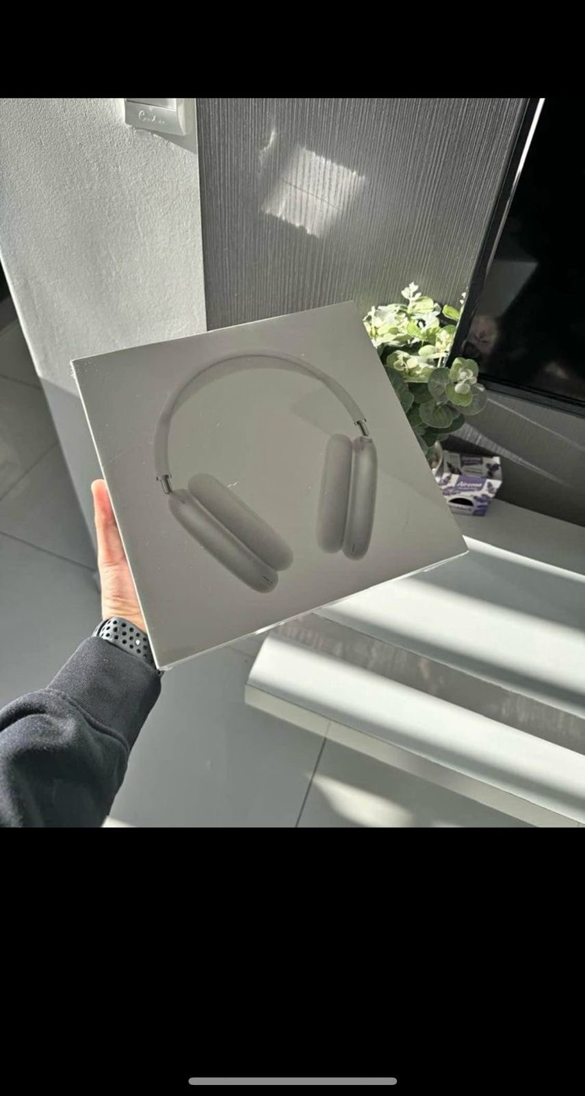Brand new Apple Airpods max