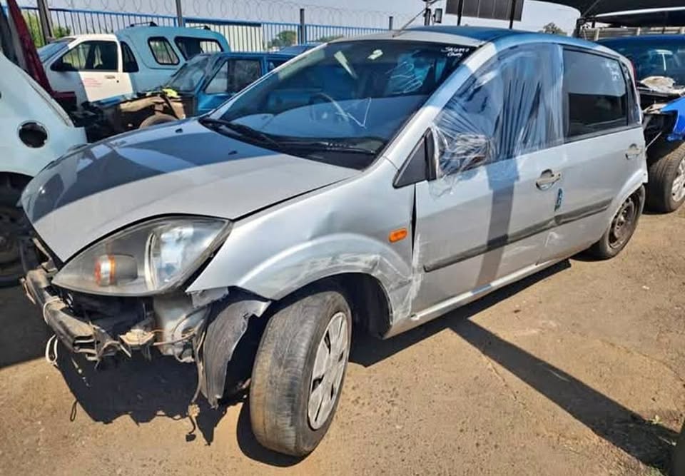 2007 Ford Fiesta MK5 1.4i NOW STRIPPING FOR SPARE PARTS