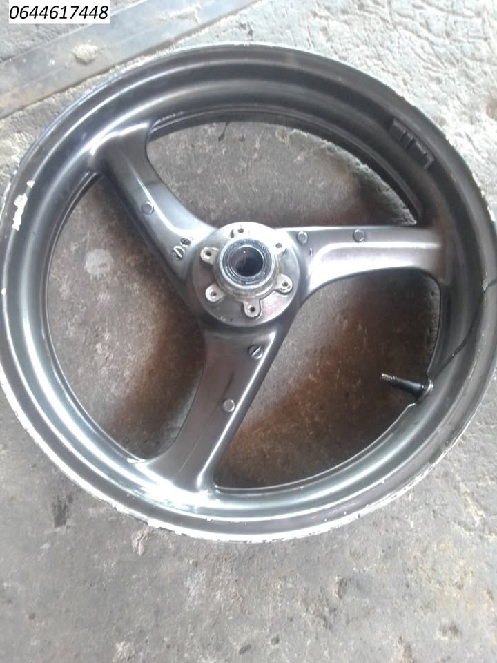 honda vtr 1000 fire storm  1997 tot2005 parts - Private Seller