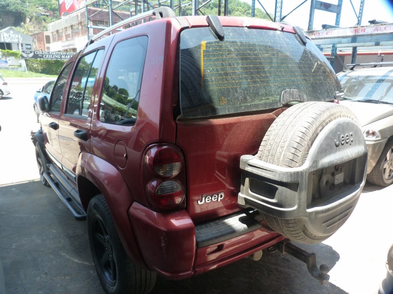 Jeep Cherokee CRD 2.8 AT - 2008 SPARESBOYZ STRIPPING FOR SPARES - Private Seller