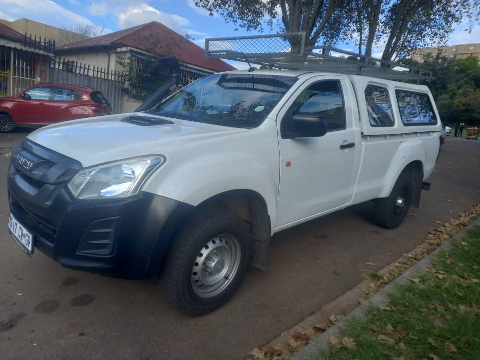 2019 Isuzu KB250 Diesel, Canopy glass, Manual, White,