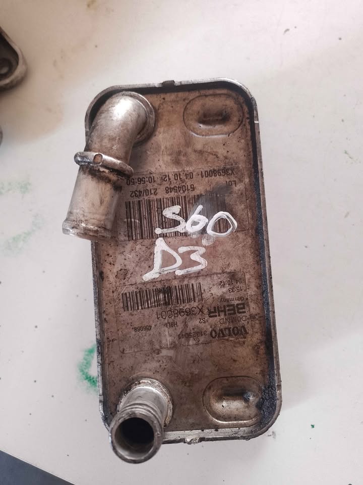 VOLVO S60 D3 2012 OIL COOLER FOR SALE °¦°DELIVERY AVAILABLE COUNTRY WIDE°¦° - Private Seller