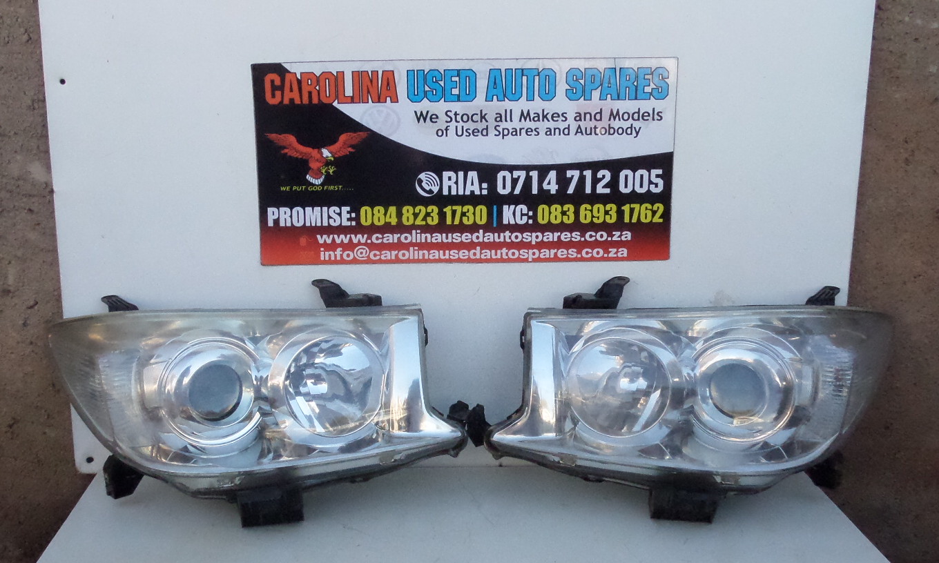 Toyota Fortuner D4d left and right side halogen headlights (2011-2012) - Private Seller Toyota Fortuner D4d left and right side halogen headlights (2011-2012) - Private Seller