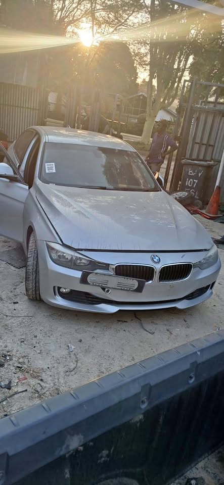 2013 BMW F30 320I STRIPPING FOR SPARES