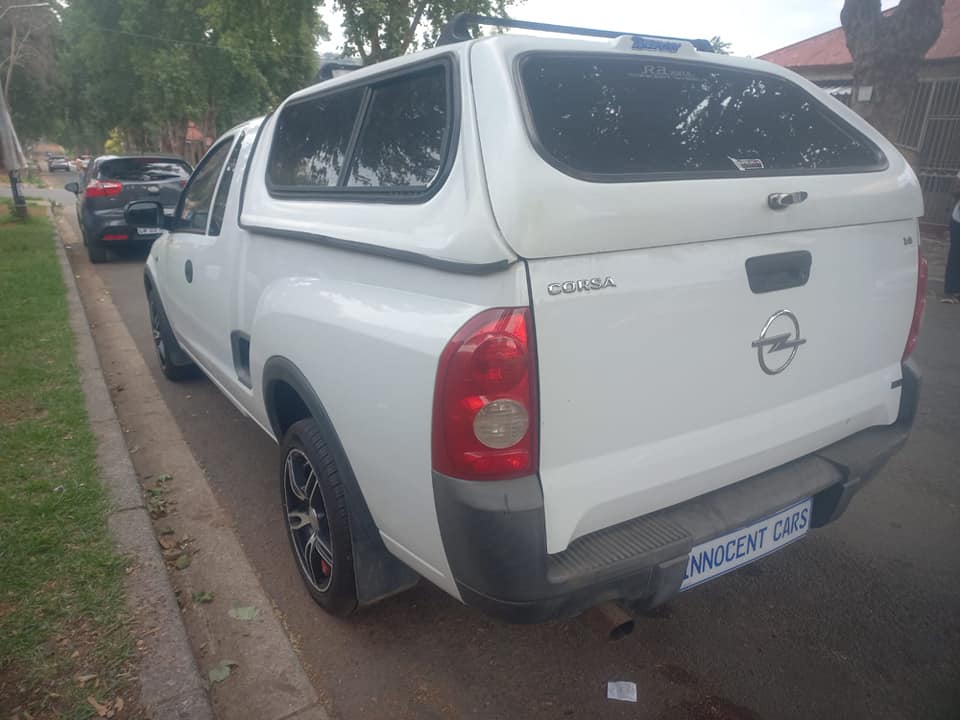 2010 OPEL CORSA BAKKIE 1.4 PETROL, MANUAL, WHITE COLOR, MILEAGE 200000KMS