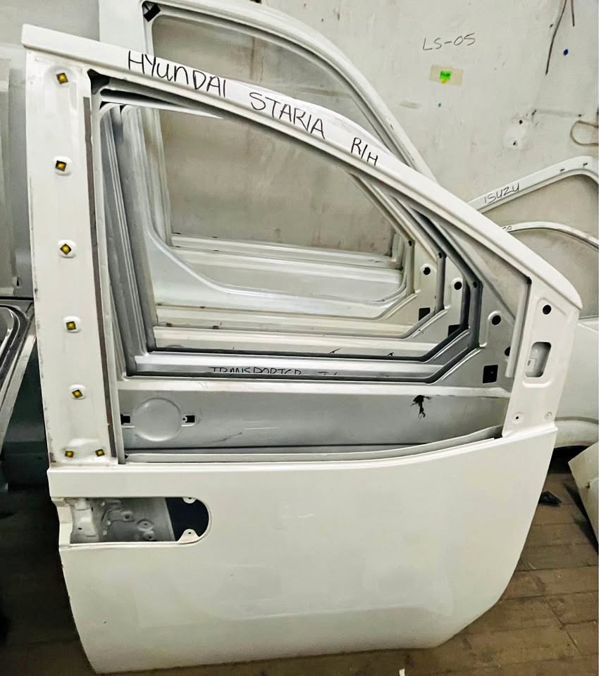 Hyundai Staria door - Private Seller Hyundai Staria door - Private Seller