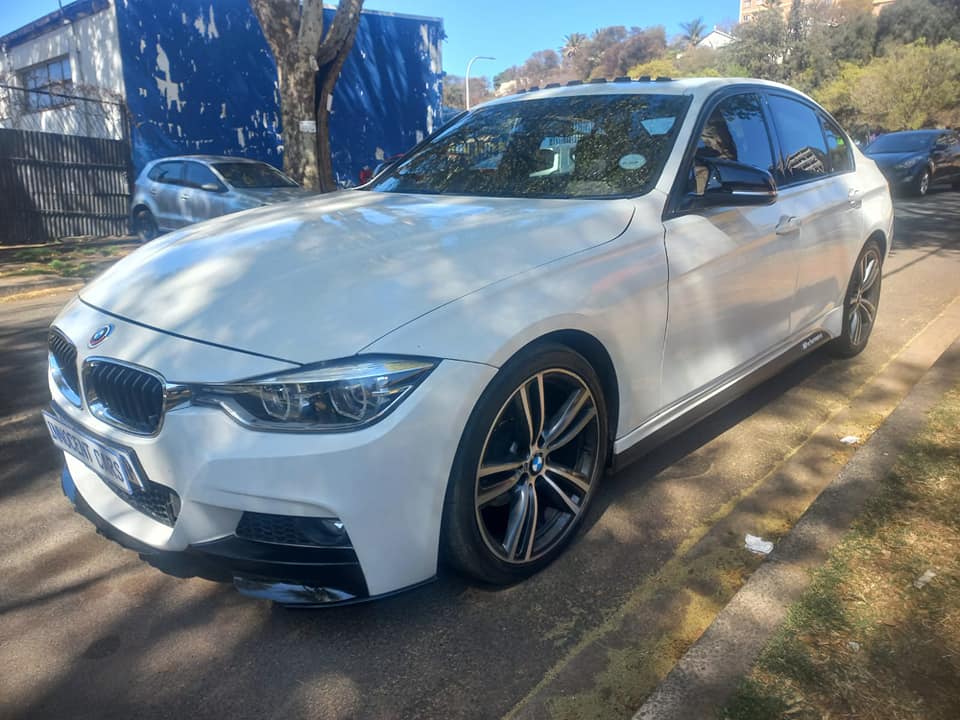 2016 BMW 320i F30 ENGINE PETROL. AUTOMATIC, MILEAGE