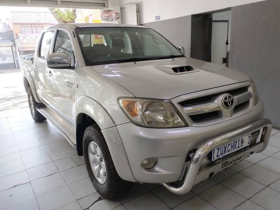 2008 TOYOTA HILUX D4D 3.0 DOUBLE CAB MANUAL