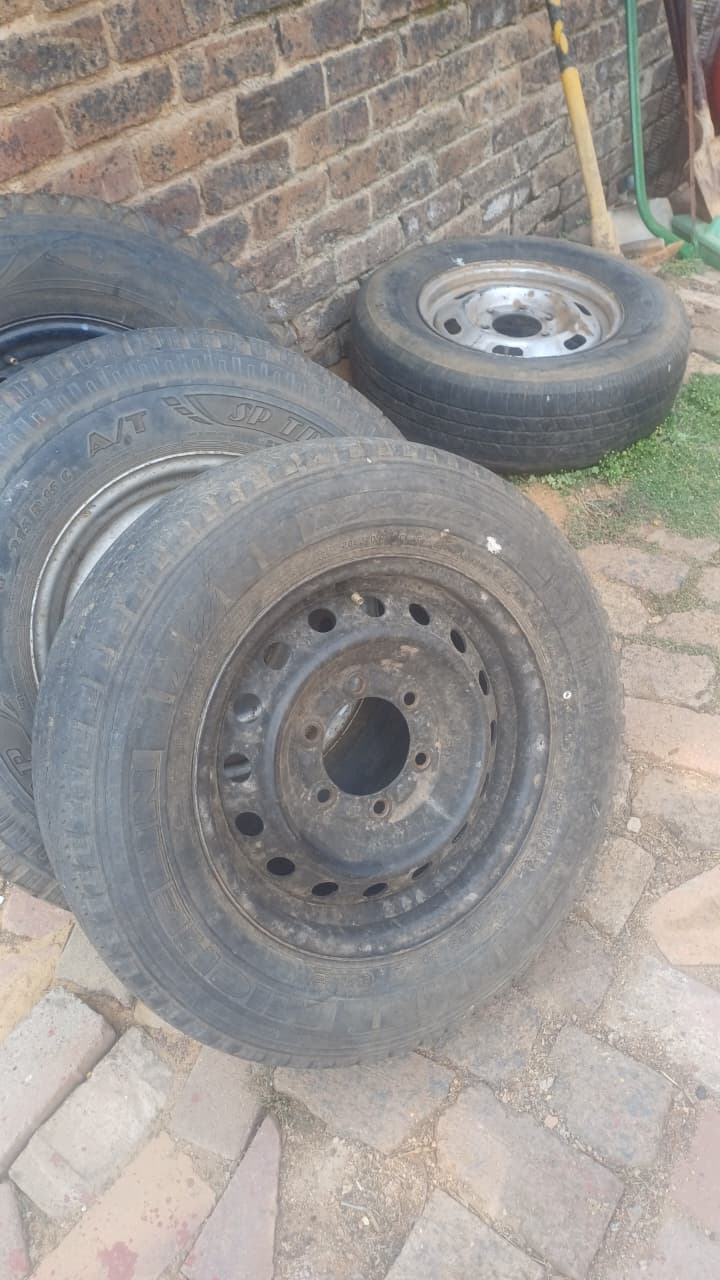 JMC, ISUZU Parts - Steering Box + - Private Seller