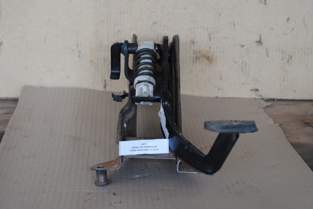 FORD RANGER T6 CLUTCH PEDAL WITH HOUSING BRACKET - Private Seller FORD RANGER T6 CLUTCH PEDAL WITH HOUSING BRACKET - Private Seller