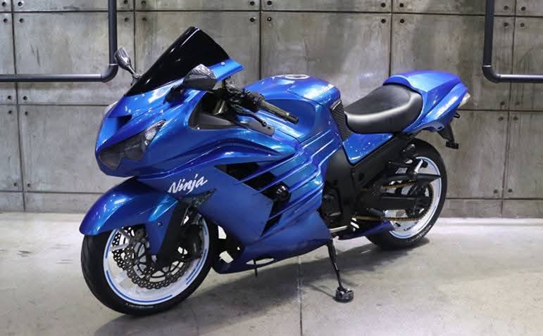 2011 Kawasaki ZX-14  - Carbon Slip On Exhaust - Tinted Screen - Private Seller