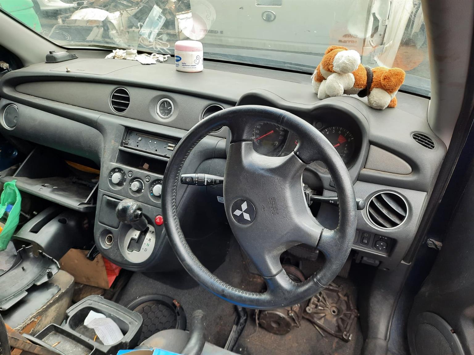 2003 Mitsubishi Outlander 2.0 Ltd Auto - Stripping for Spares