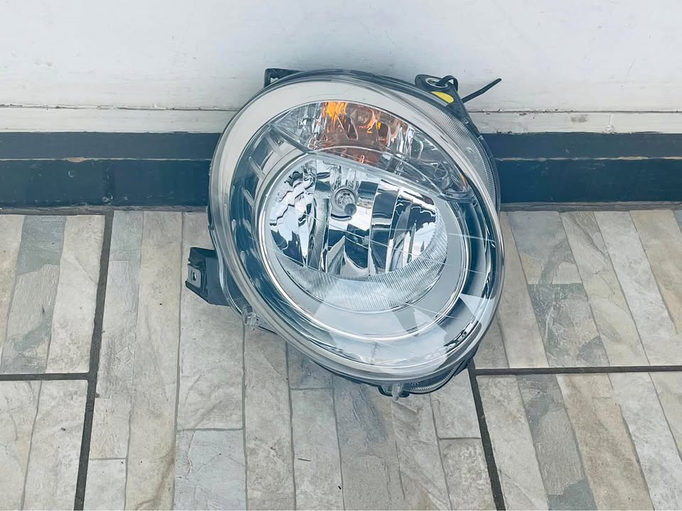Fiat 500 halogen (non-xenon) headlight - Private Seller Fiat 500 halogen (non-xenon) headlight - Private Seller