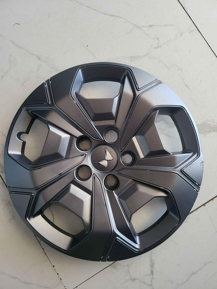 Mahindra XUV 3XO wheel cap for sale. - Private Seller Mahindra XUV 3XO wheel cap for sale. - Private Seller