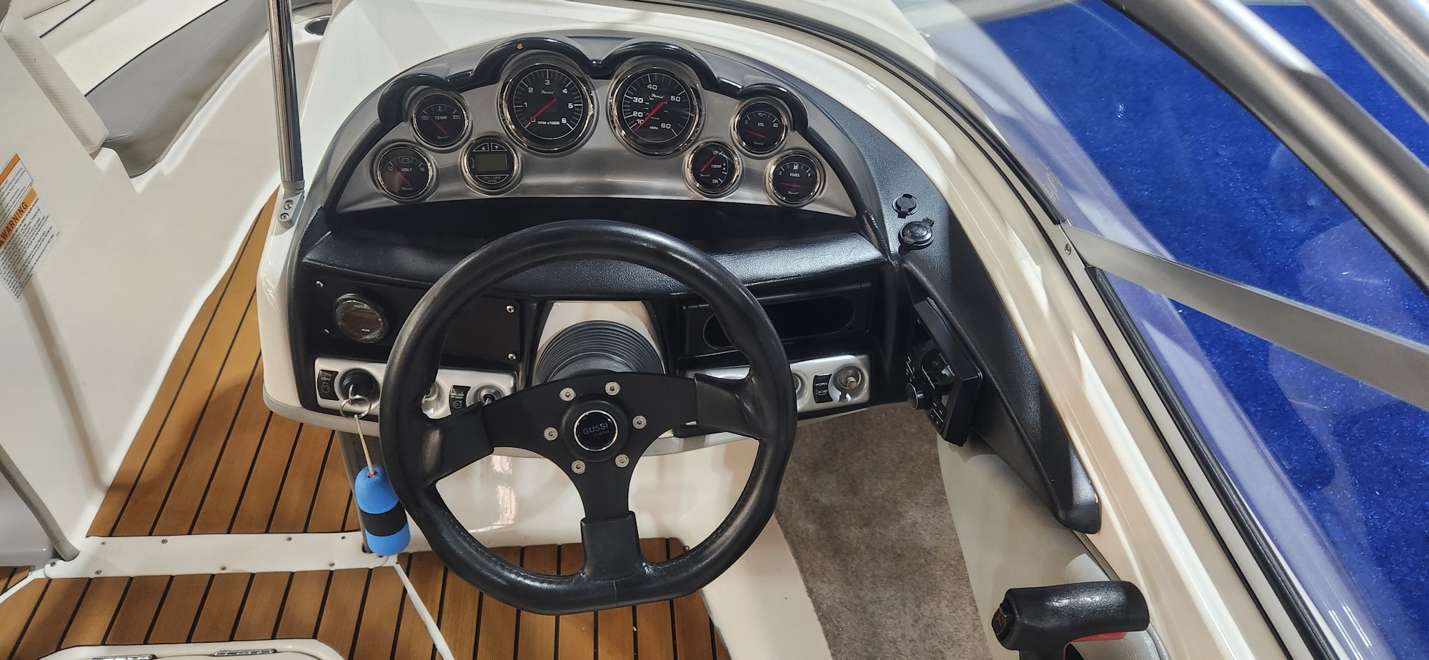 BAYLINER 215 ON TRAILER 5.0 MERCRUISER MPI