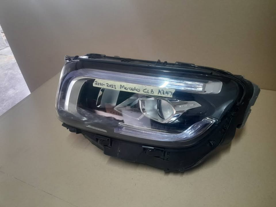 2021-2023 MERCEDES BENZ GLB A247 LEFT SIDE HEADLIGHT FOR SALE