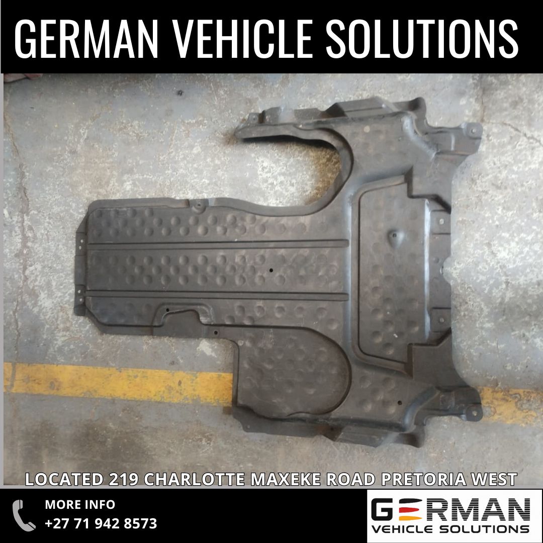Mercedes Benz C class W205 gearbox under cover for sale used - Private Seller