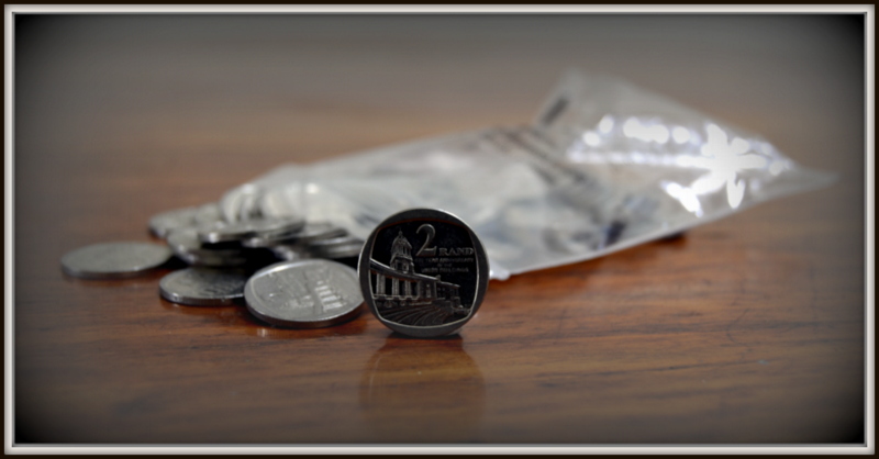Bag with 50 union buildings R2 coins 2014 Bag with 50 union buildings R2 coins 2014