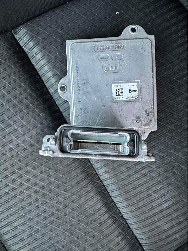 Range Rover headlight module - Private Seller Range Rover headlight module - Private Seller