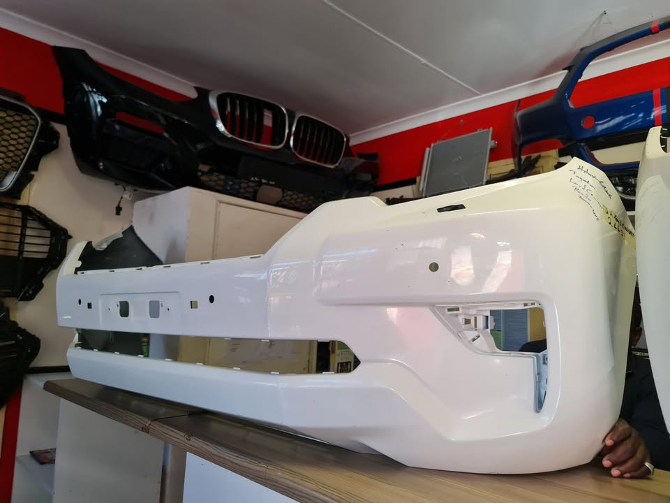 2016 TOYOTA LAND CRUISER PRADO FRONT BUMPER FOR SALE IN AN ALMOST BRAND NEW CONDITION - Private Seller 2016 TOYOTA LAND CRUISER PRADO FRONT BUMPER FOR SALE IN AN ALMOST BRAND NEW CONDITION - Private Seller