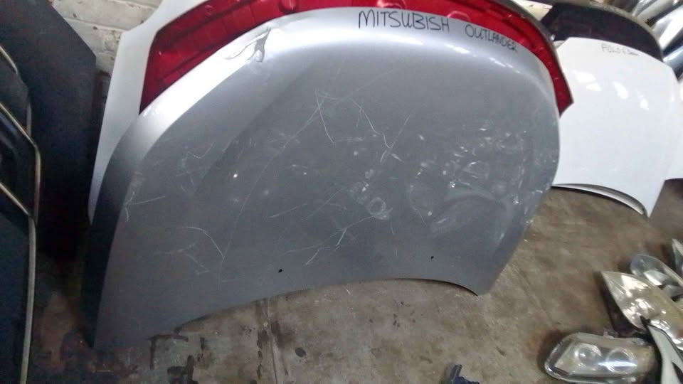 Mitsubishi outlander bonnet - Private Seller Mitsubishi outlander bonnet - Private Seller