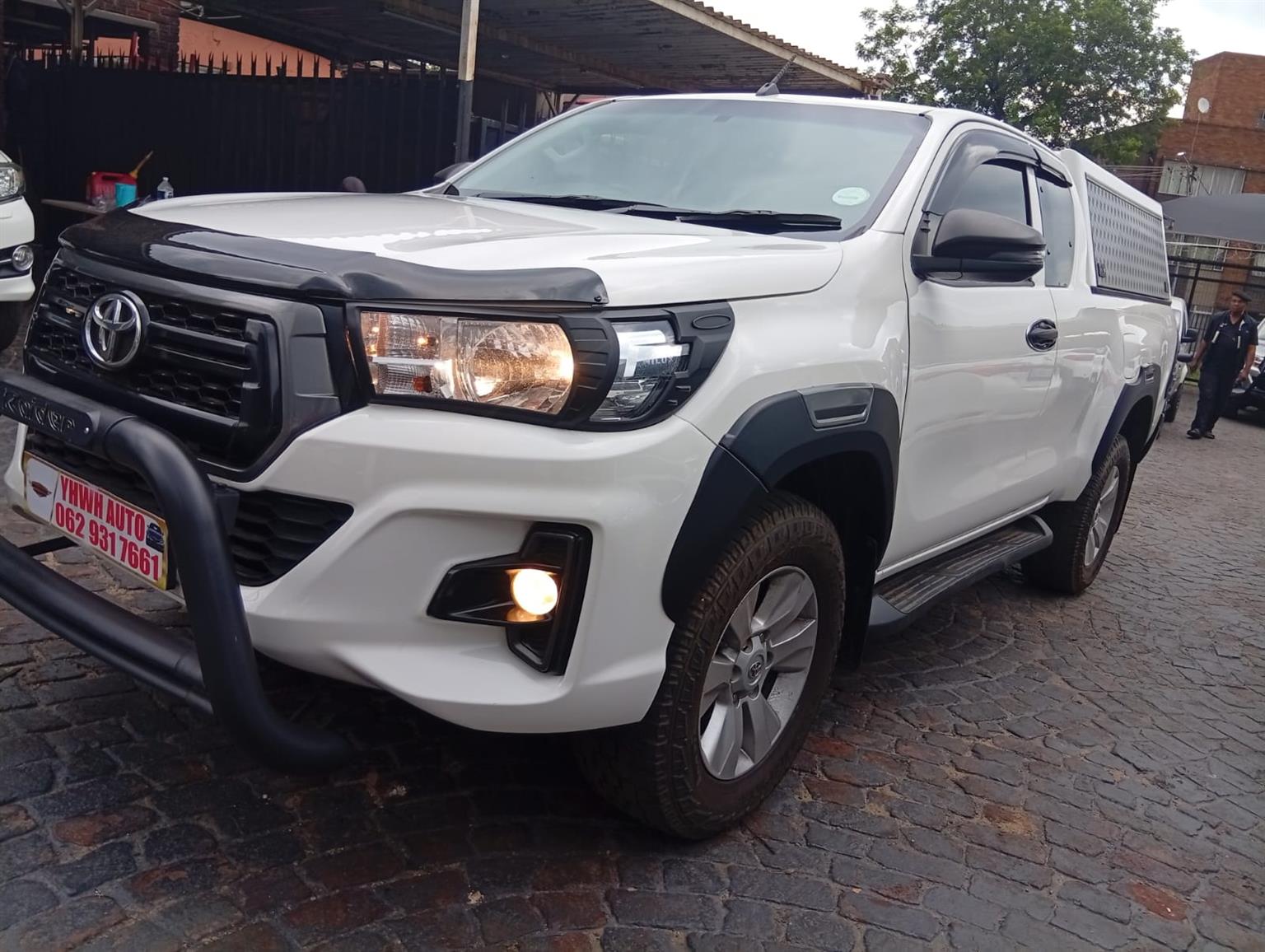 Used 2019 Toyota Hilux 2.4GD-6 Xtra cab Raider manual - Private Seller Used 2019 Toyota Hilux 2.4GD-6 Xtra cab Raider manual - Private Seller