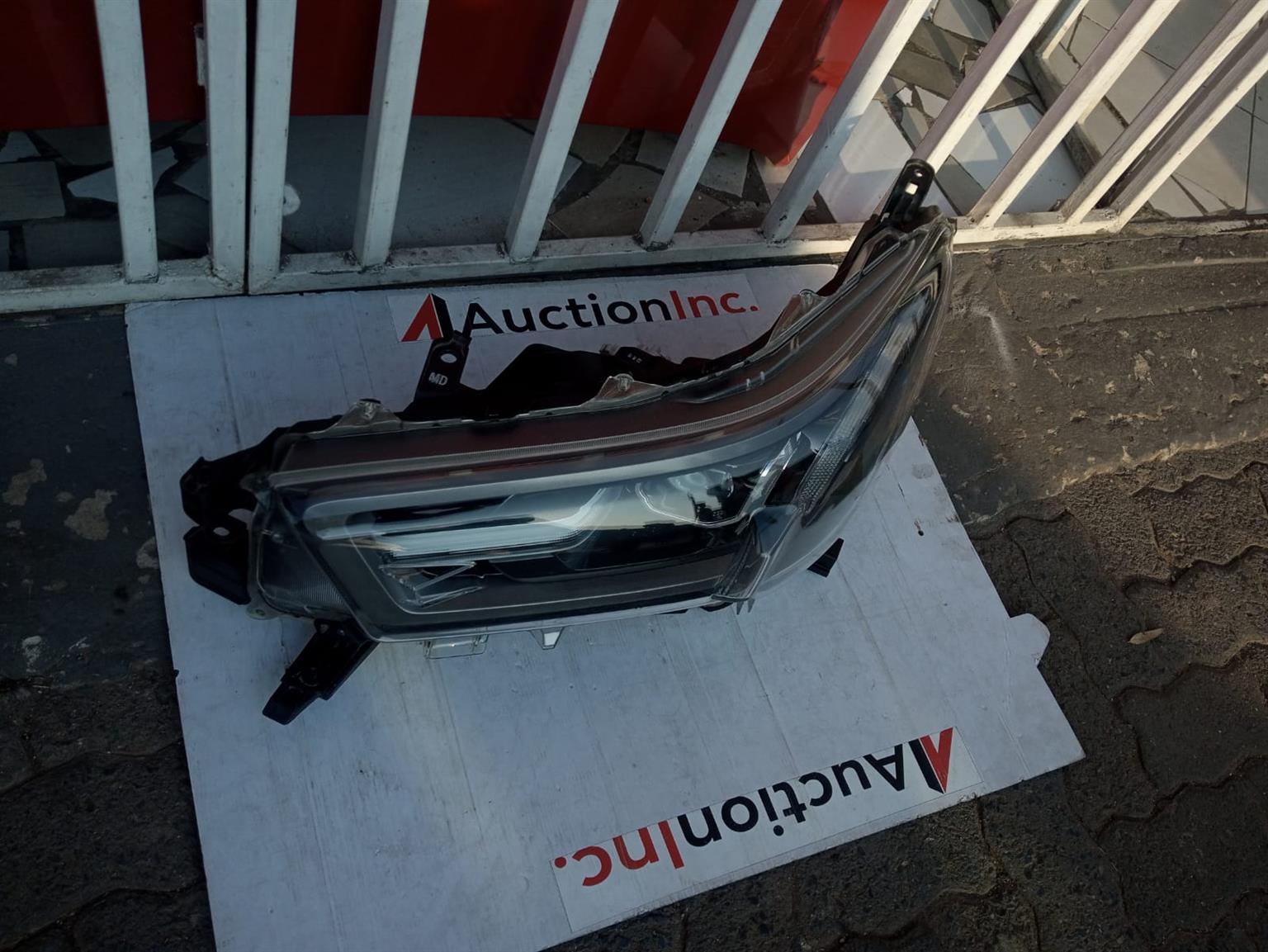 2021-2023 TOYOTA HILUX LEGEND 55 LEFT SIDE HEADLIGHT FOR SALE - Private Seller 2021-2023 TOYOTA HILUX LEGEND 55 LEFT SIDE HEADLIGHT FOR SALE - Private Seller