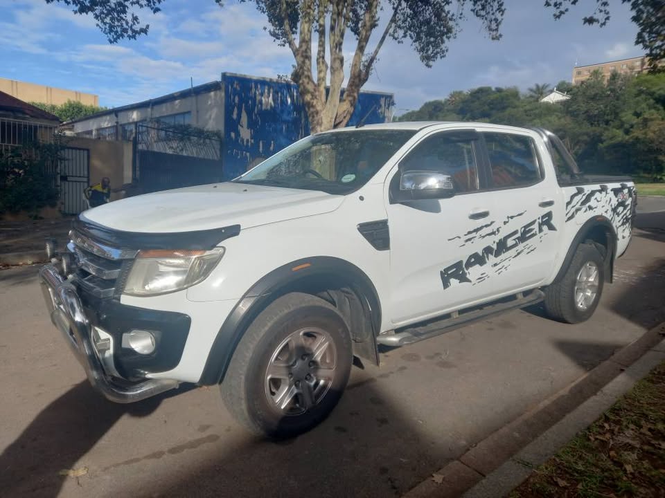 2013 Ford Ranger 3.2 XLT DIESEL, MANUAL 4X4, SILVER, 216000kms Spare key,