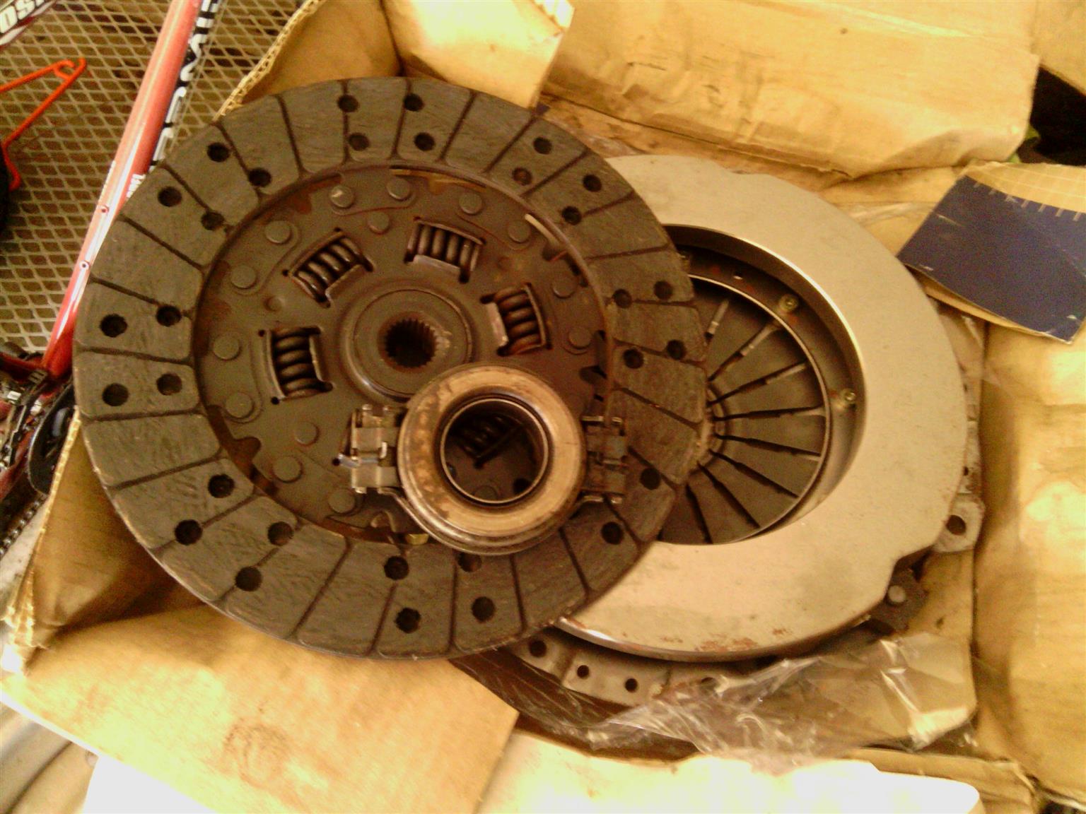 CLUTCH ,P/PLARE & T/BEARING VW2.1 / 2.3 - Private Seller CLUTCH ,P/PLARE & T/BEARING VW2.1 / 2.3 - Private Seller