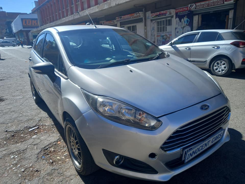 2017 FORD ECOBOOST HATCHBACK 1.0 PETROL, MANUAL, SILVER COLOR, 80000KM