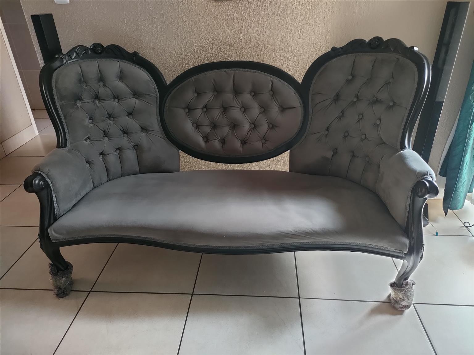 Antique Lounge suite for sale Antique Lounge suite for sale