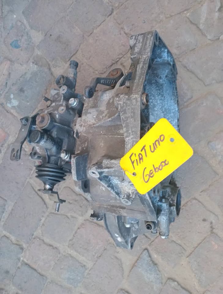 Fiat uno 1.1 gearbox for sale - Private Seller Fiat uno 1.1 gearbox for sale - Private Seller