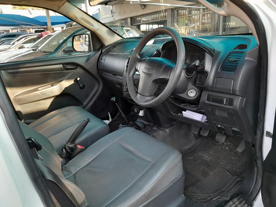 2017 ISUZU KB250 SINGLE CAB MANUAL