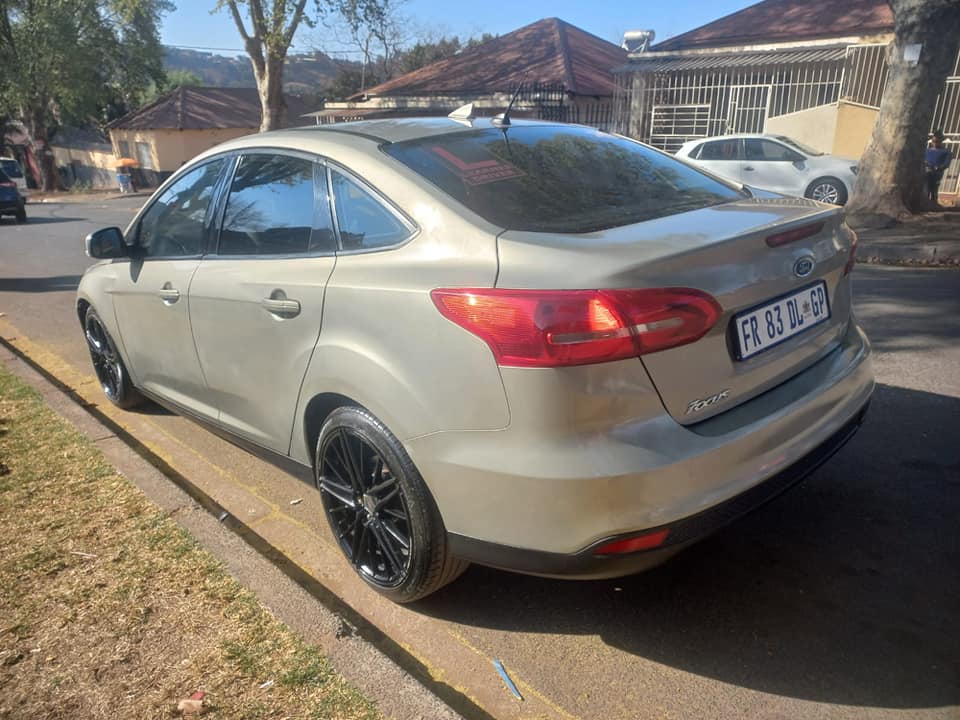 2017 FORD FOCUS SEDAN 1.0 ENGINEPETROL, MANUAL,87000KMS, SILVER COLOR