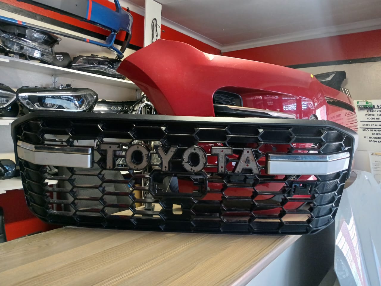 2023 (TOYOTA LAND CRUISER) FRONT BUMPER MAIN GRILL - Private Seller 2023 (TOYOTA LAND CRUISER) FRONT BUMPER MAIN GRILL - Private Seller