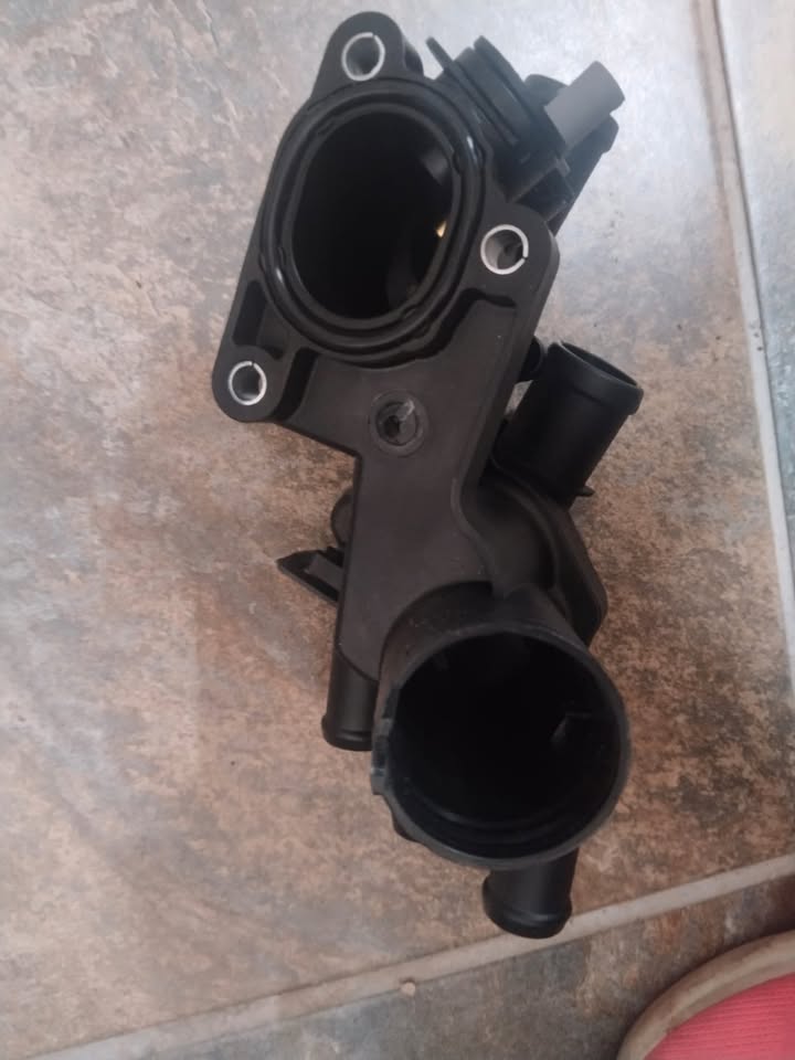 polo 1.4 / 1.6 thermostat housing FOR SALE - Private Seller