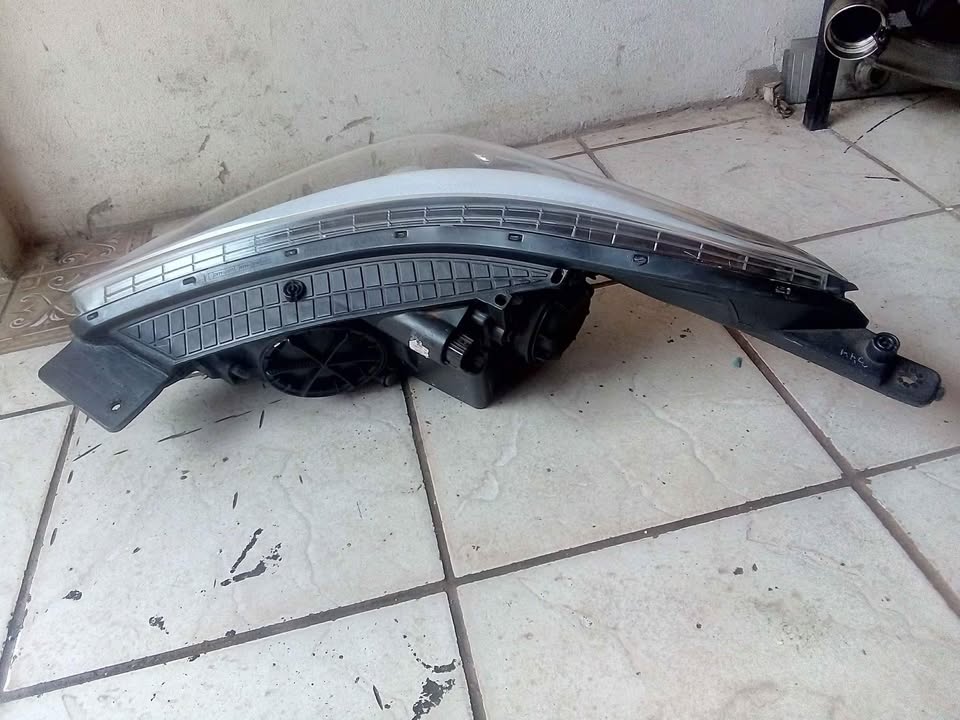 Hyundai creata headlight - Private Seller Hyundai creata headlight - Private Seller
