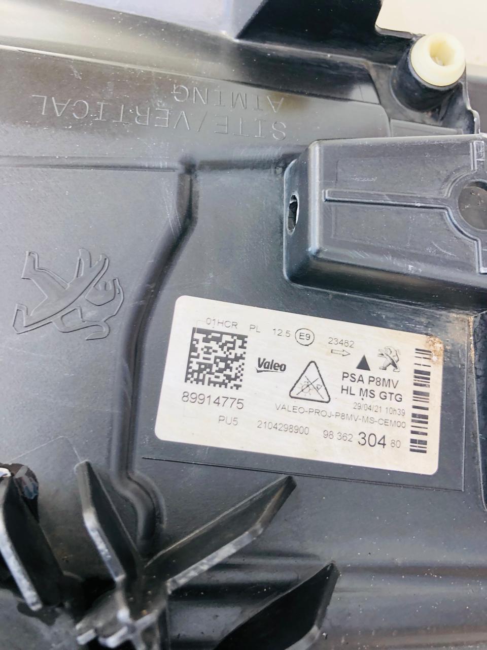 Peugeot 3008/5008 LED technology left side headlight - Private Seller Peugeot 3008/5008 LED technology left side headlight - Private Seller