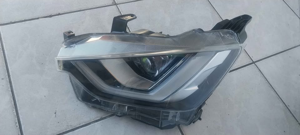 ISUZU D-MAX 2021-2023 LED HEADLIGHT LHS - Private Seller