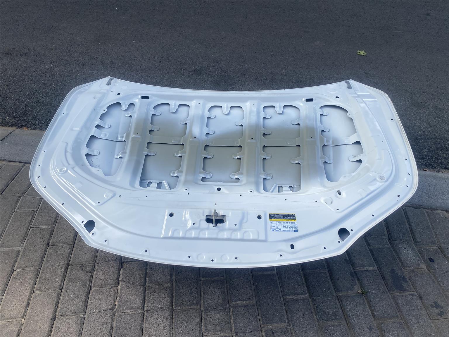 2024 TOYOTA HILUX GD-6 BONNET HOOD FOR SALE. IN EXCELLENT CONDITION - Private Seller 2024 TOYOTA HILUX GD-6 BONNET HOOD FOR SALE. IN EXCELLENT CONDITION - Private Seller