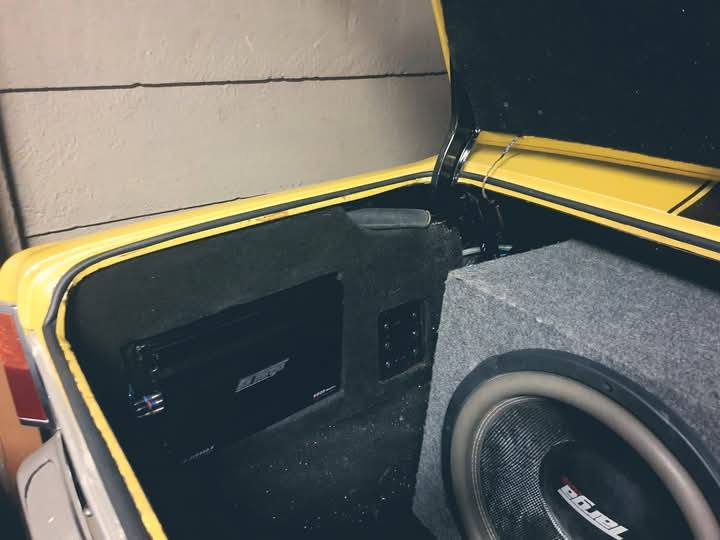 15 inch targa comp sub with box